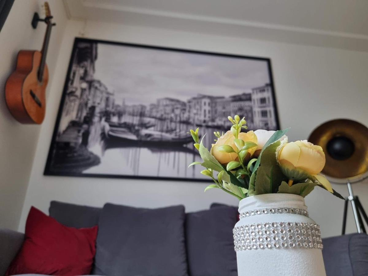塞格德Flora Apartman公寓 外观 照片